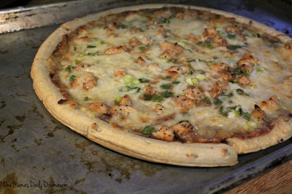 Spicy barbecue chicken pizza recipe | One Mama's Daily Drama