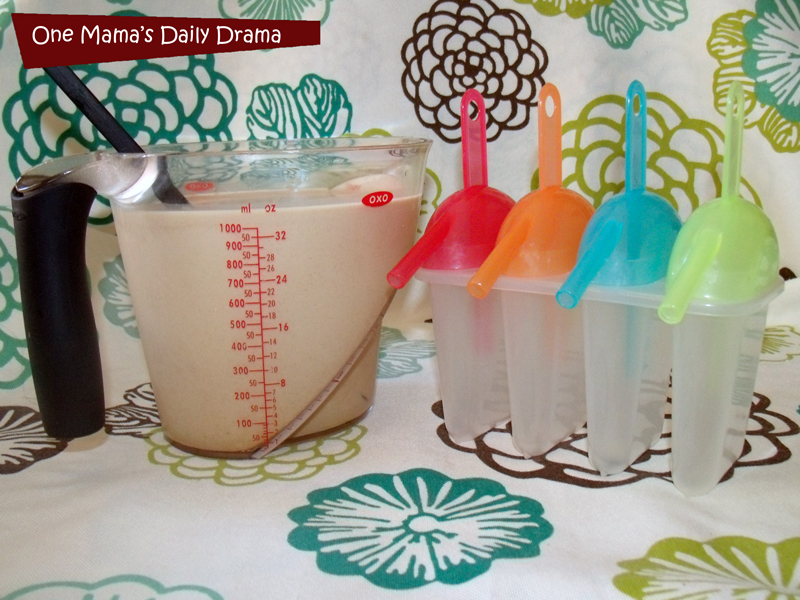 Mix the ingredients for Starbucks coffee ice pops