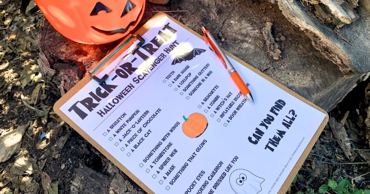Halloween scavenger hunt for kids with a checklist of easy things to find in the neighborhood.