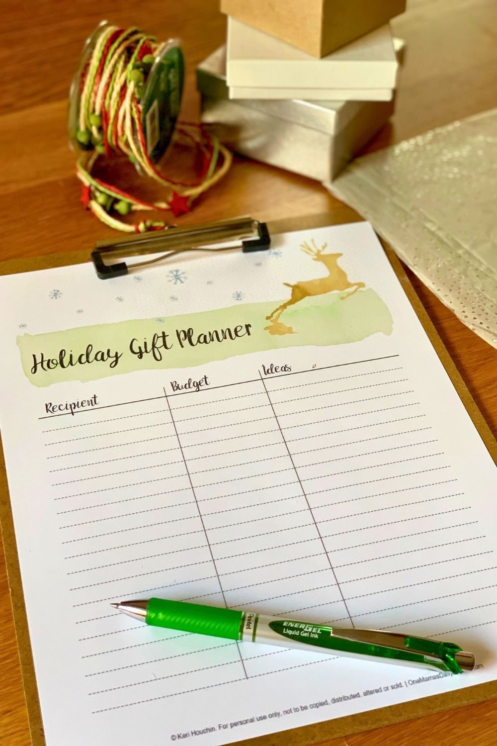 Holiday gift checklist with a grid for tracking names, budget, and ideas.