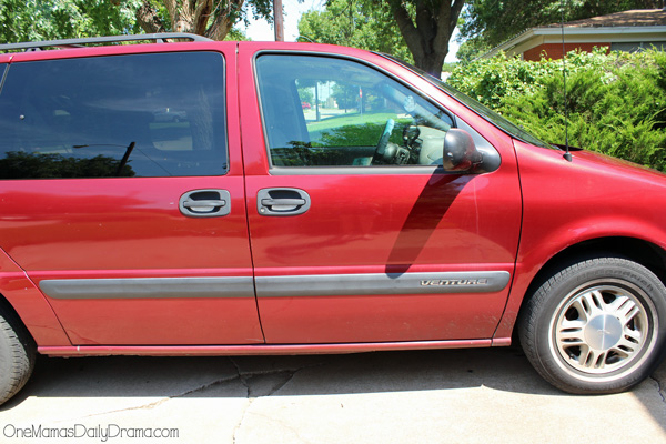 8 brilliant tips to make your car last forever | OneMamasDailyDrama.com --- No. 3 is to keep the outside clean. I didn't know why that was so important until I read this!