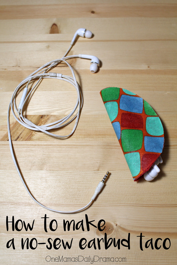 How to make a no-sew earbuds taco | OneMamasDailyDrama.com