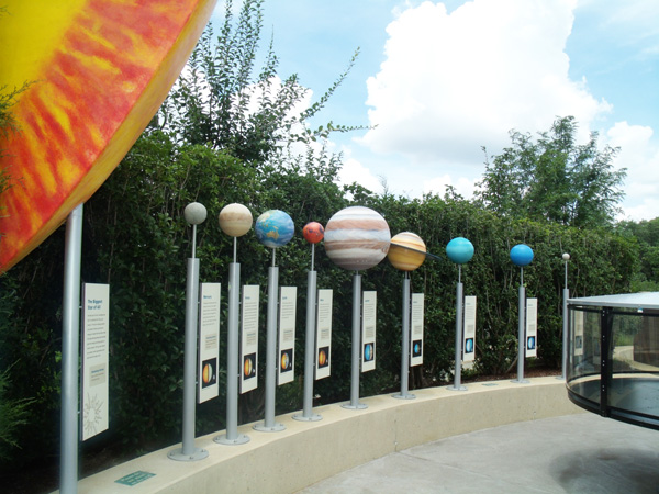 a model of the solar system at the Dallas Arboretum