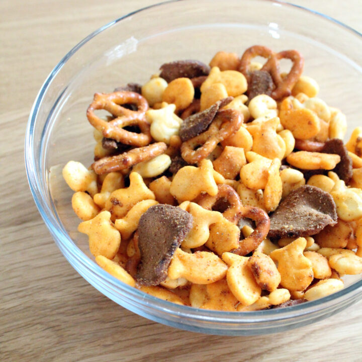 Cheesy taco Goldfish® snack mix
